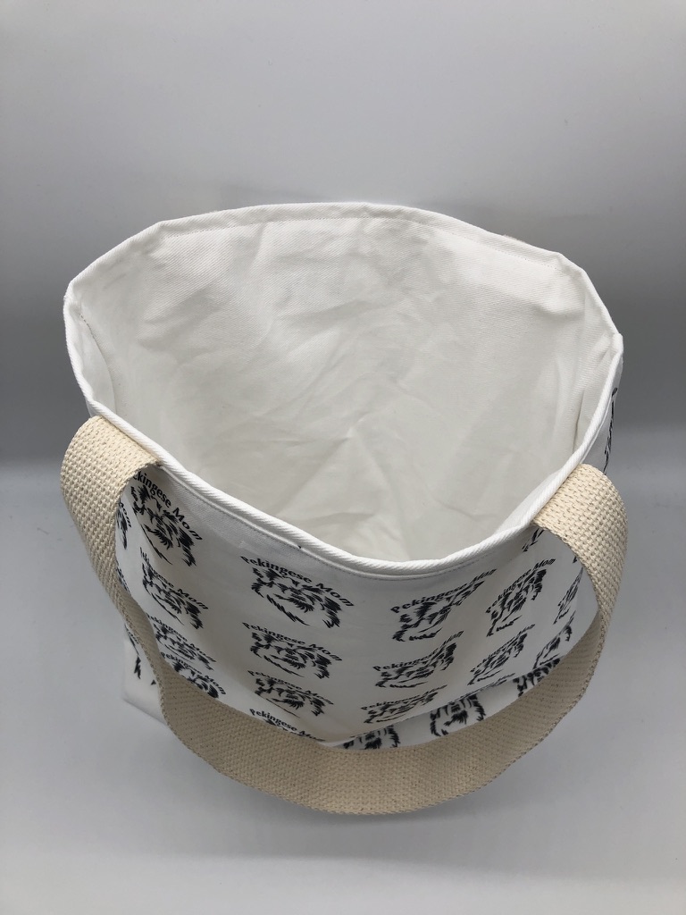 pekingese mom tote bag